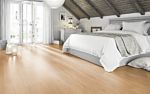 Parquet laminado de roble livingston marrón MF4647 de Egger Megafloor de la serie M2 en un ambiente de habitación con mucho detalle.