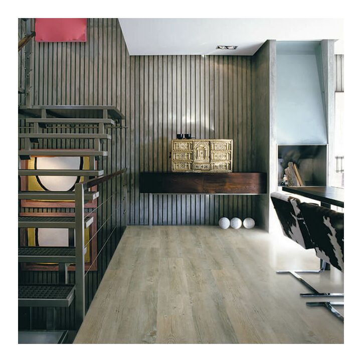 Suelo de corcho Hydrocork alaska oak B5R4002en un ambiente de habitación.