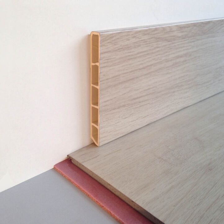 Zócalo de madera BDCORA ISBA