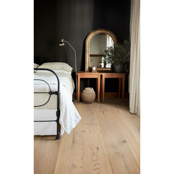 Kahrs Tempest Collection -  Roble Mistral