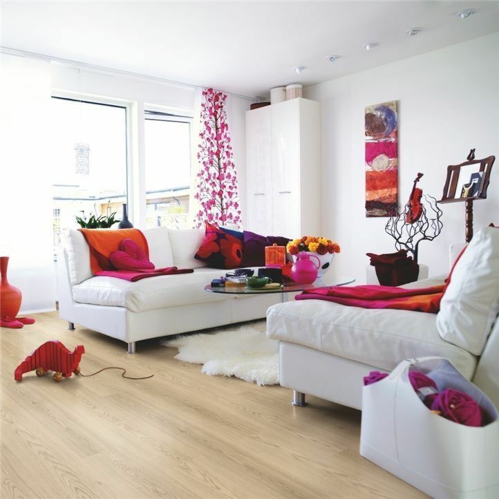 suelo laminado de la marca pergo de la serie domestic elegance roble río L0601-04389 en vista de detalle.