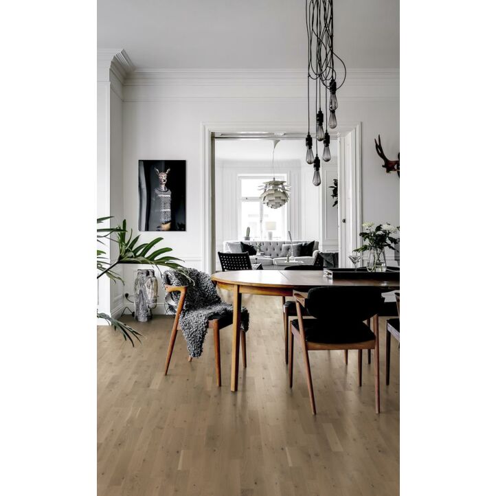 Kahrs Beyond Retro Collection - Roble Frozen Hazelnut  Strip