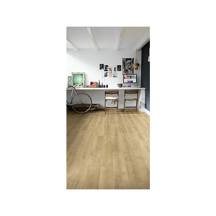 Parquet laminado de roble venecia beige de la marca quick-step de la serie eligna en un ambiente de habitación.