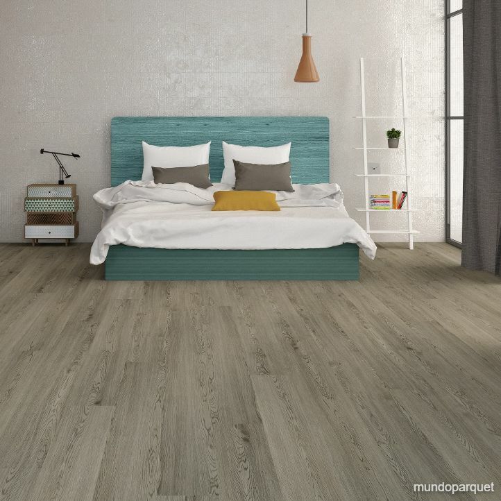 Suelo WPC de la marta Tauro Floors Roble Volga instalado en un dormitorio