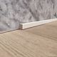 junquillo de pvc blanco con forma de media luna