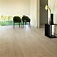 Suelo laminado de roble vintage blanco de la marca quick-step de la serie largo en vista de detalle