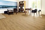 Parquet laminado roble newton MF4636 de Egger Megafloor de la serie M1 en un ambiente de despacho.